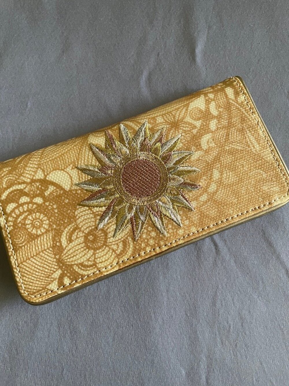 Sakroots Embroidered Sunburst Design Billfold Wallet